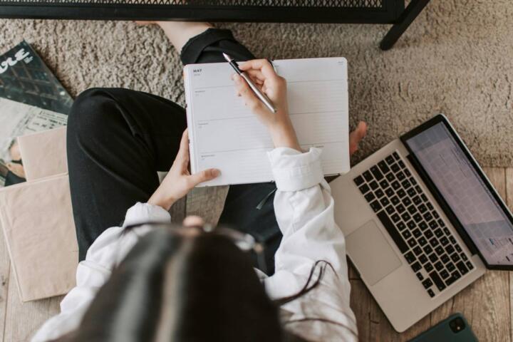 How to Transition from Manual Note-Taking to an Automated PKM