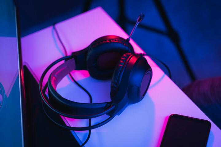 The Price of Focus: Evaluating Noise-Canceling Headphones for Work