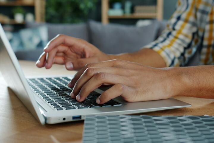 Keyboard Maestros: Essential Shortcuts for macOS and Windows Productivity